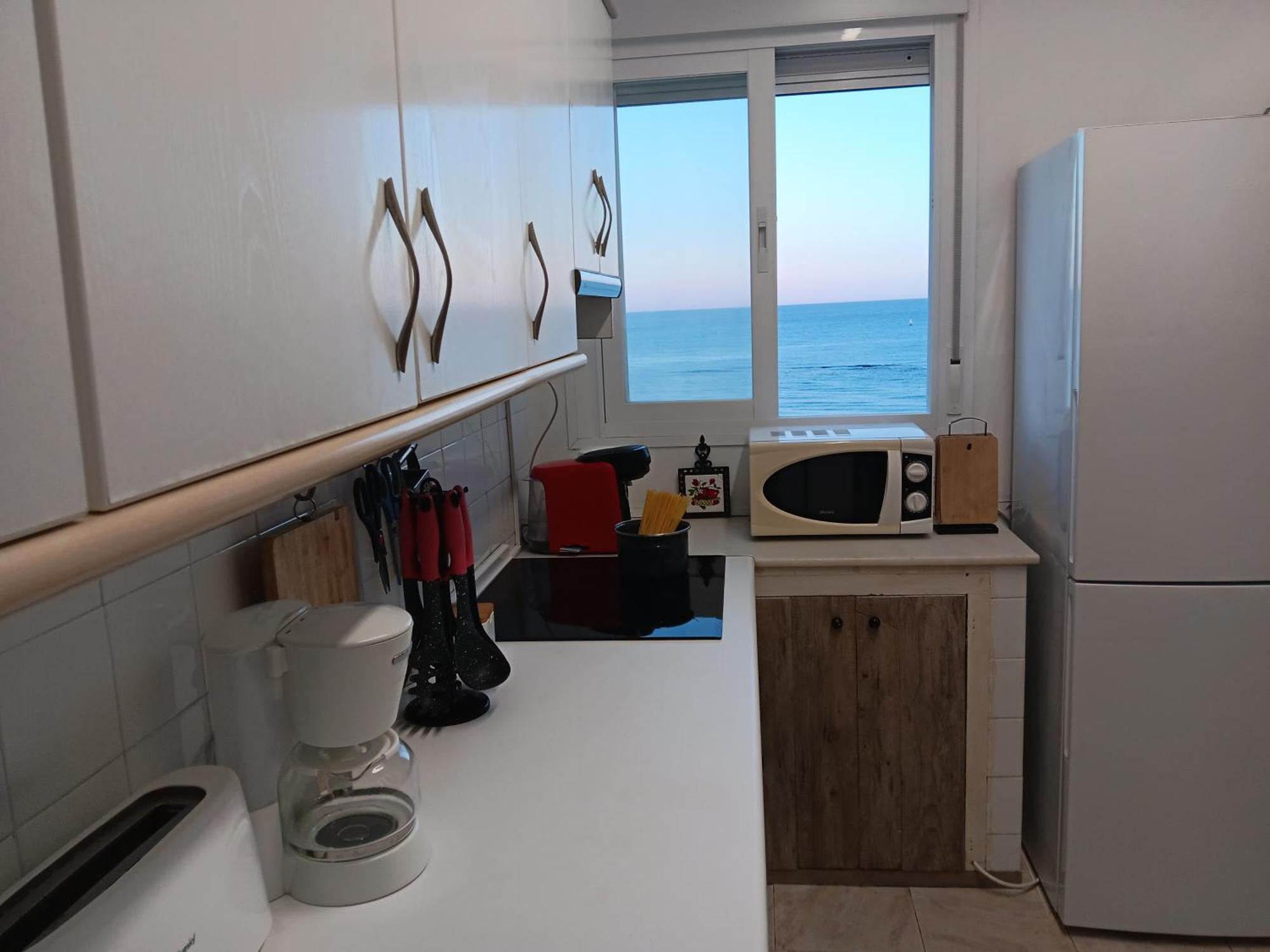Alojamiento Iberia Playa エステポナ エクステリア 写真
